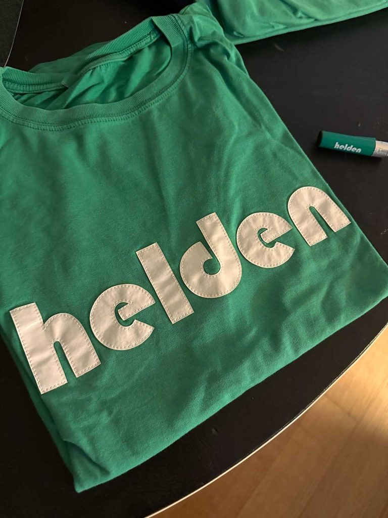 helden shirt by ELSI BRANDWEIN - vintage 2009