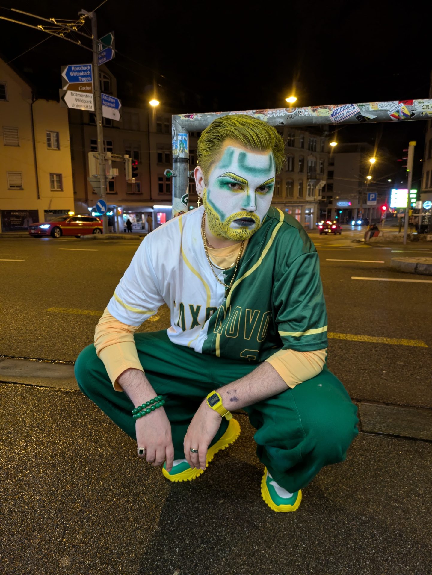 Toxo Novo in der Heldenbar